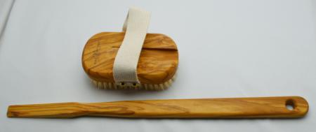 Badebürste Olivenholz helle kräftige Naturborsten mit abnehmbarem Stiel